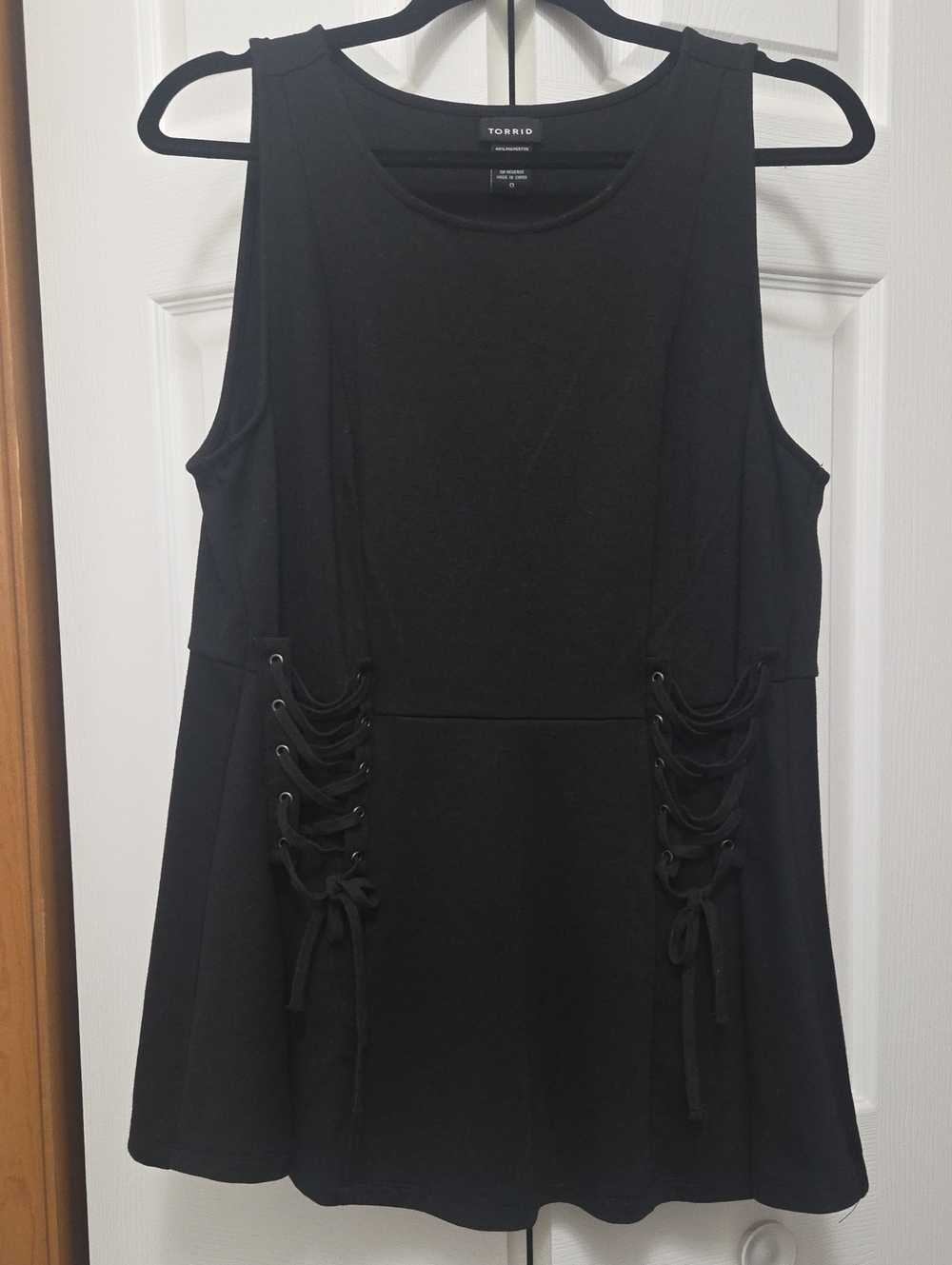 NWOT Torrid Black Sleeveless Fit & Flare Top with Side Lace-Up Detail 0/12